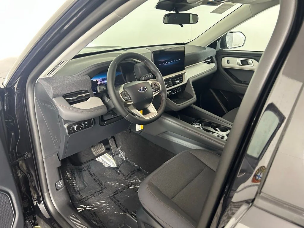 New 2026 Agate Black Metallic Ford Active image 13