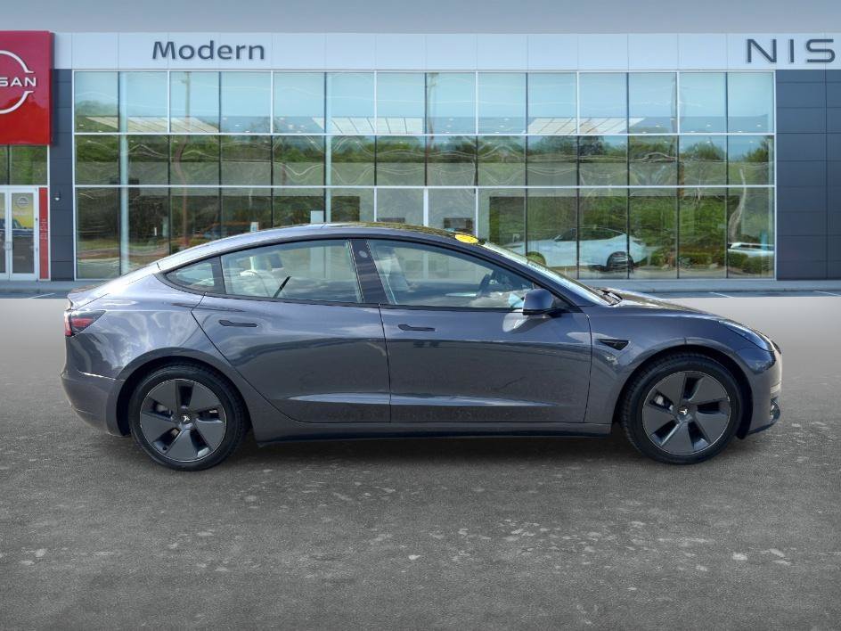 Used 2022 Midnight Silver Metallic Tesla Long Range image 4