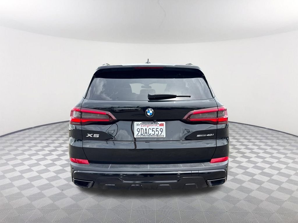 Used 2022 Black BMW sDrive40i image 5