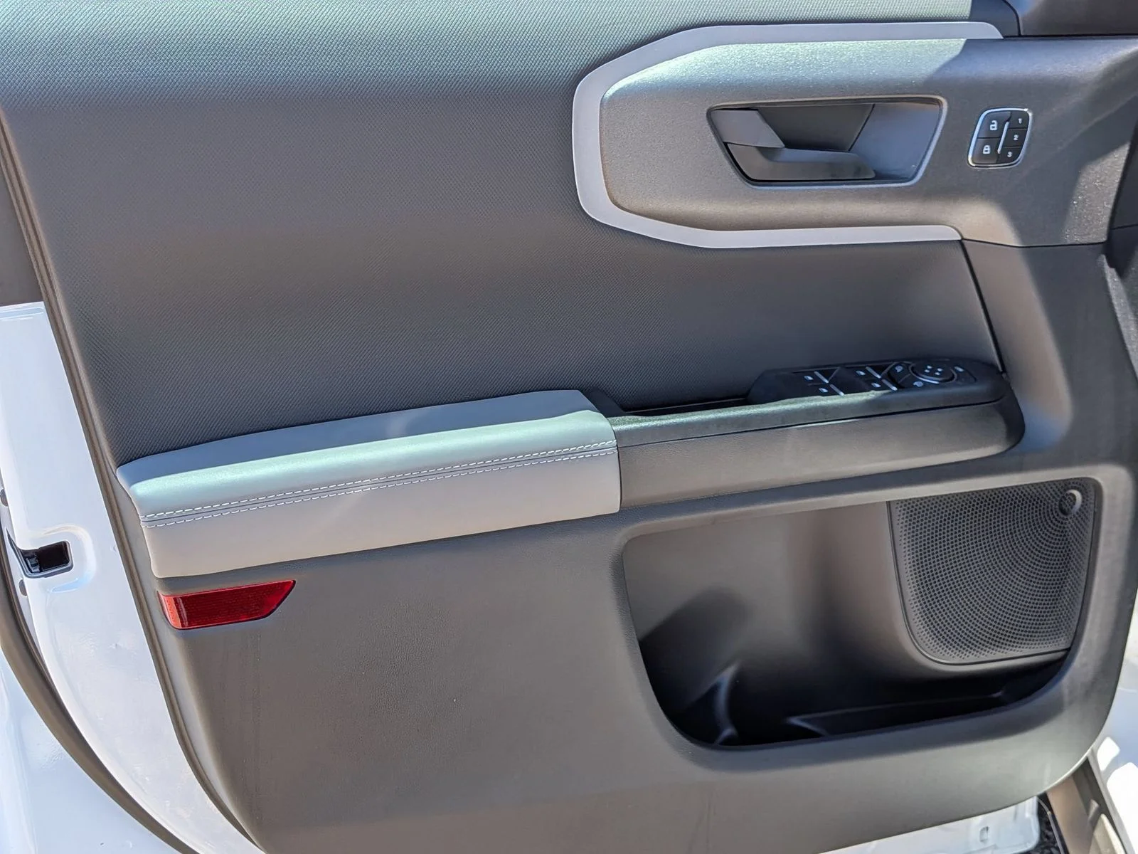 New 2026 Oxford White Ford Badlands® image 12