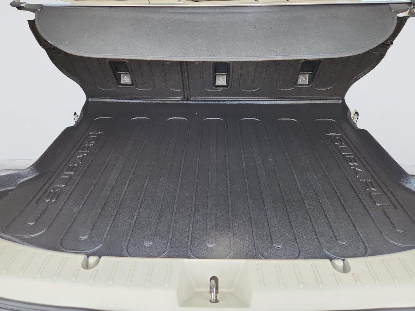 Used 2015  Subaru Limited image 25