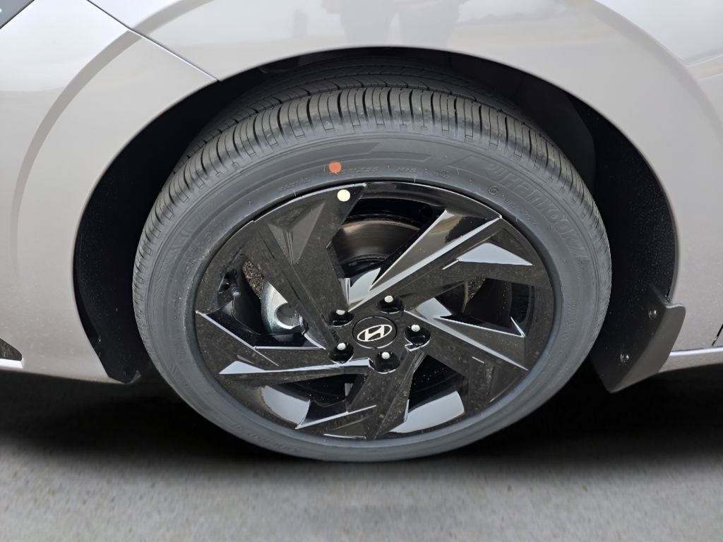 New 2026 Fluid Metal Hyundai SEL Sport Premium image 9