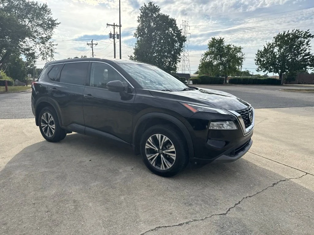 Used 2021 Black Nissan SV image 5