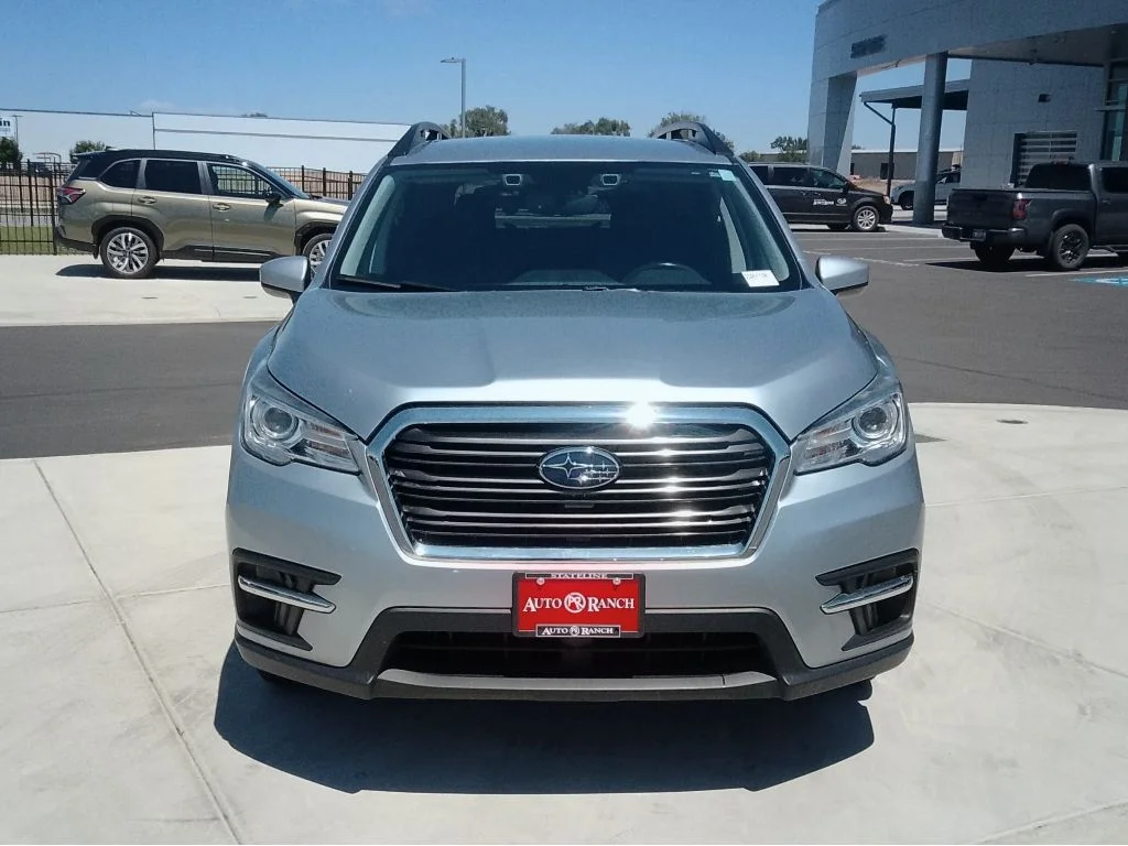 Used 2022 Ice Silver Metallic Subaru Premium image 8