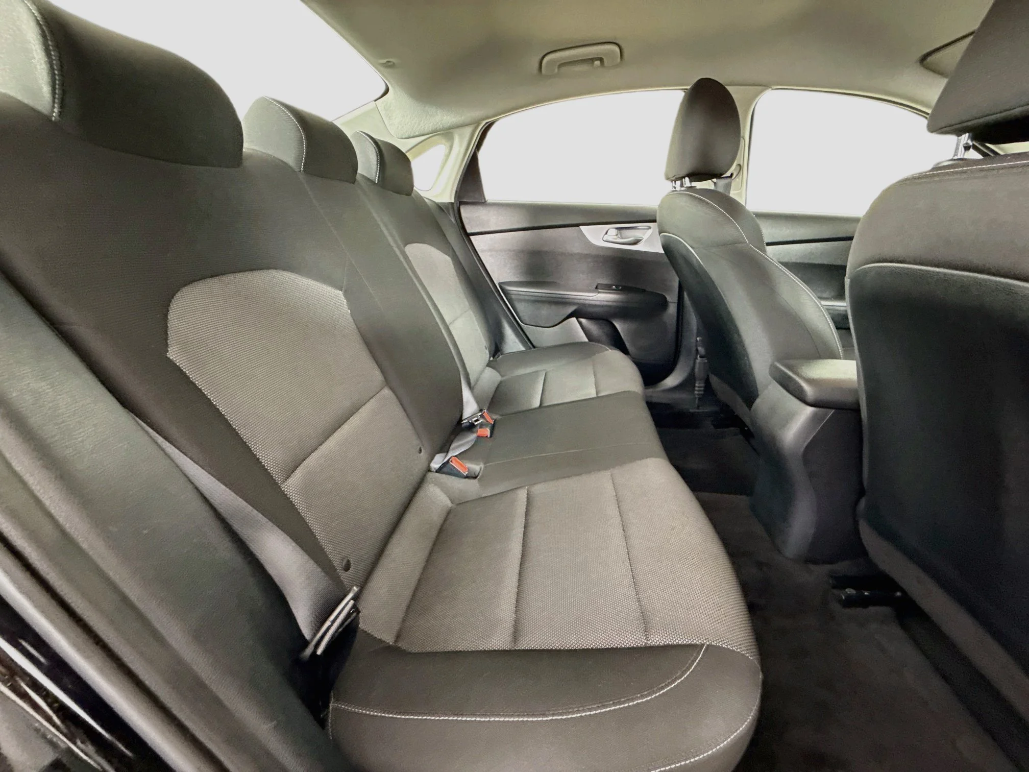 Used 2023 Aurora Black Pearl Kia LXS image 27