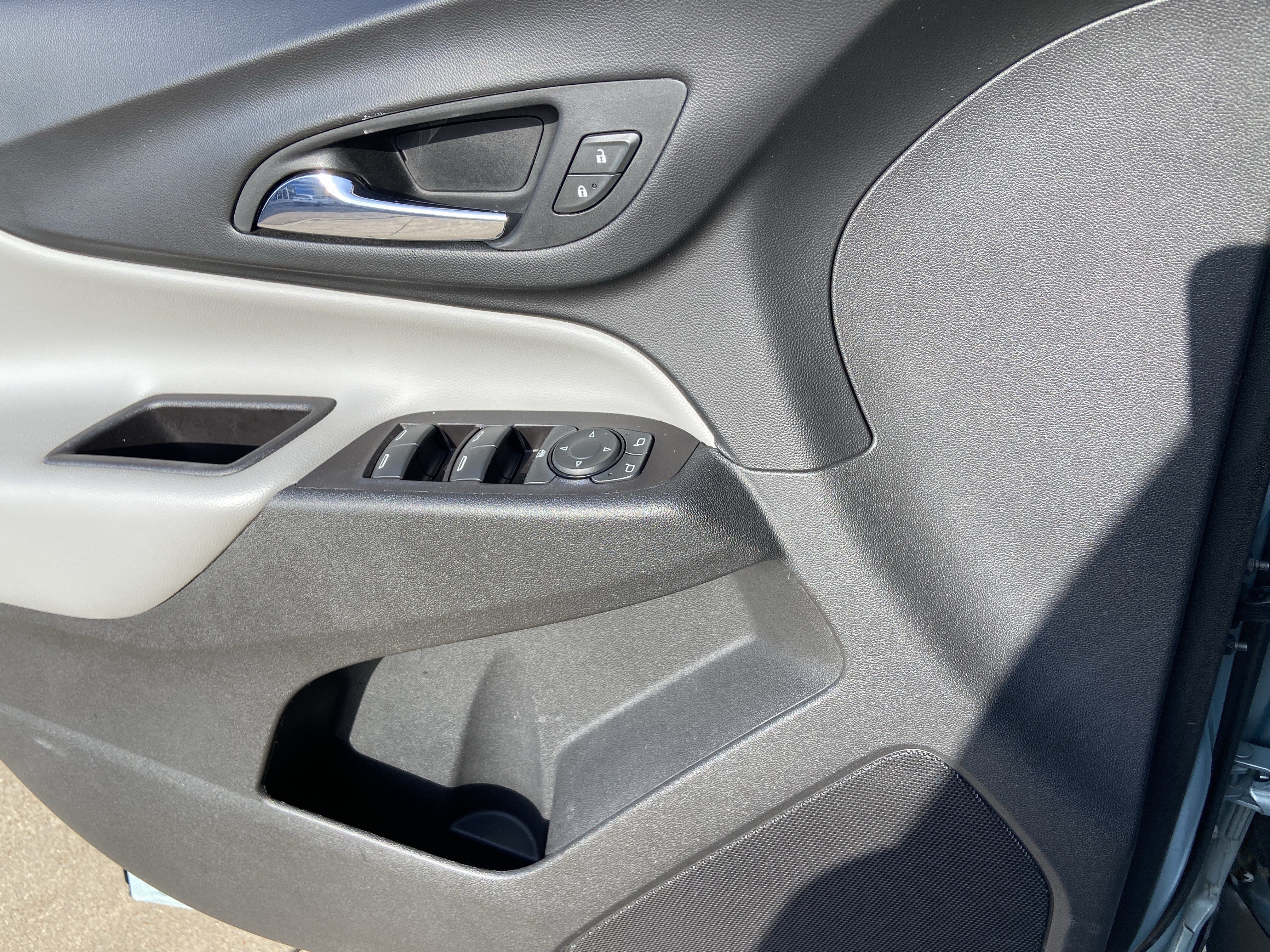 Used 2022 Seaglass Blue Metallic Chevrolet LT image 47