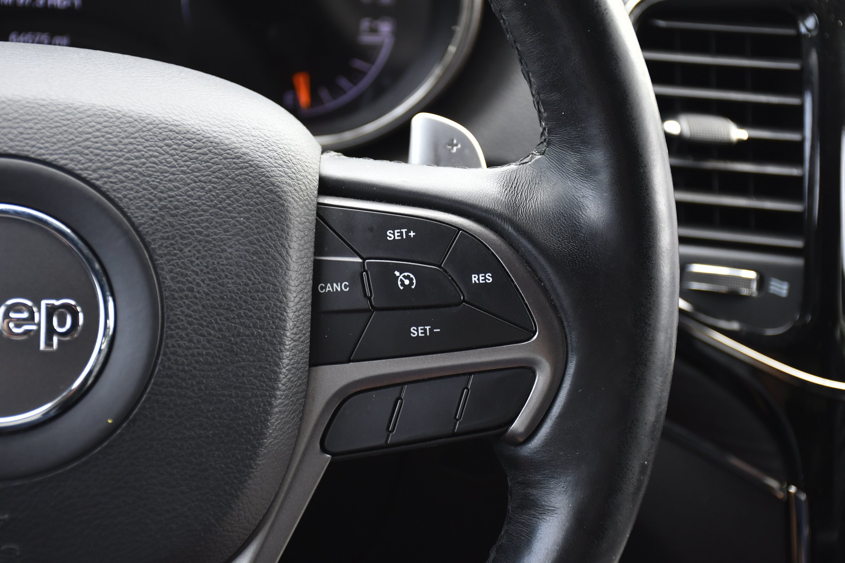 Used 2020 Slate Blue Pearlcoat Jeep Limited X image 9