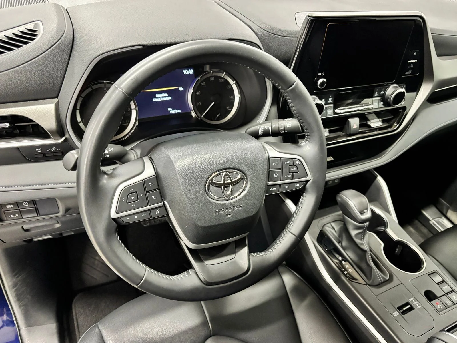 Used 2024 Silver Toyota XLE image 15
