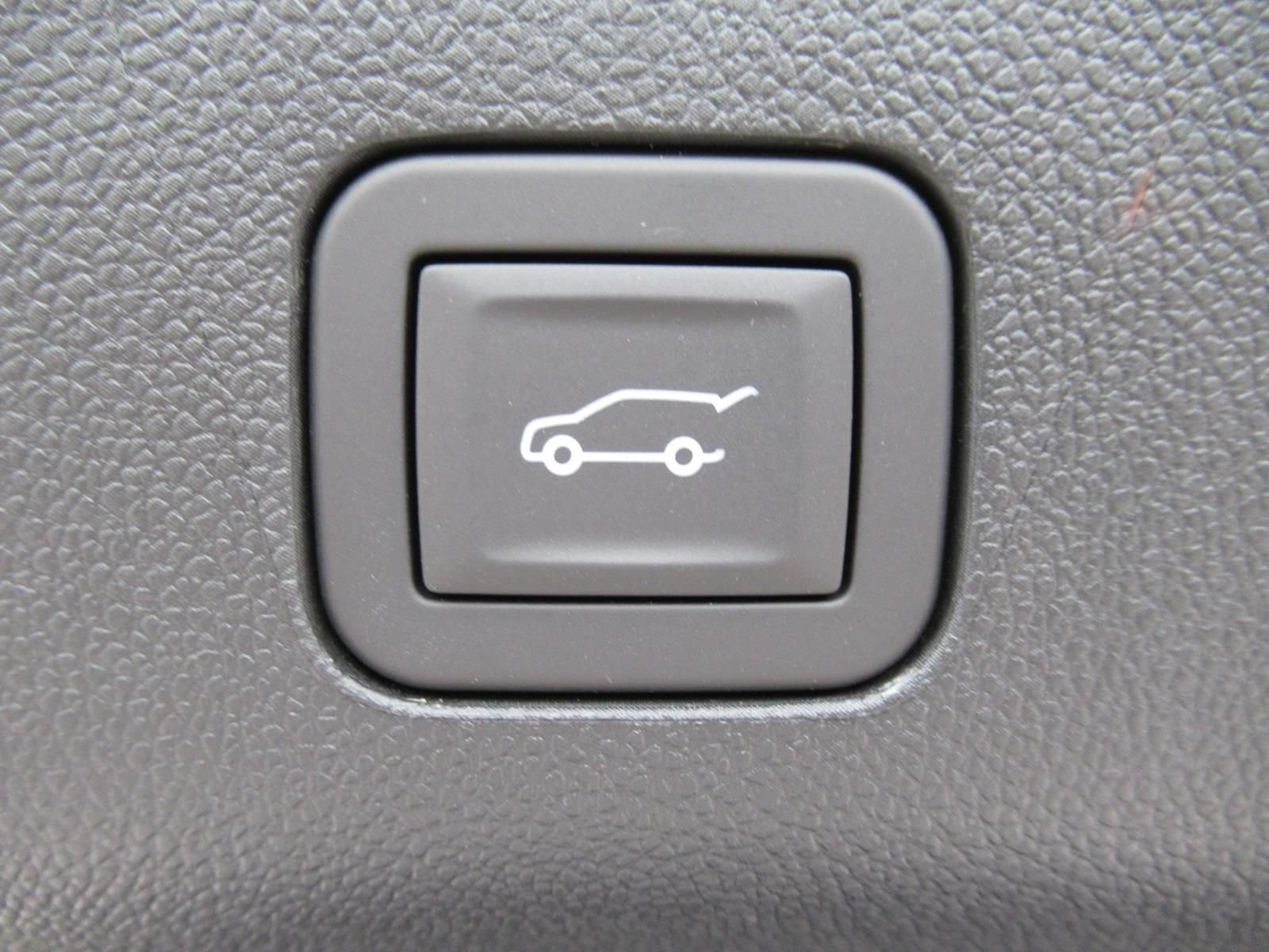 New 2026 Glacier White Tricoat GMC Denali image 39