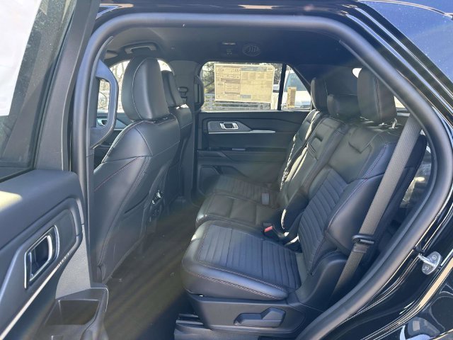 New 2026 Agate Black Metallic Ford ST-Line image 39