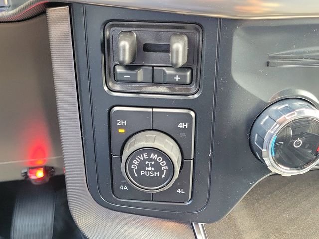 New 2026 Star White Metallic Tri-Coat Ford Platinum® image 12