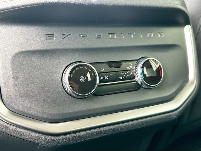 New 2026 Oxford White Ford Active image 18