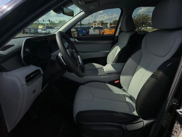 Used 2025 Black Hyundai SE image 37