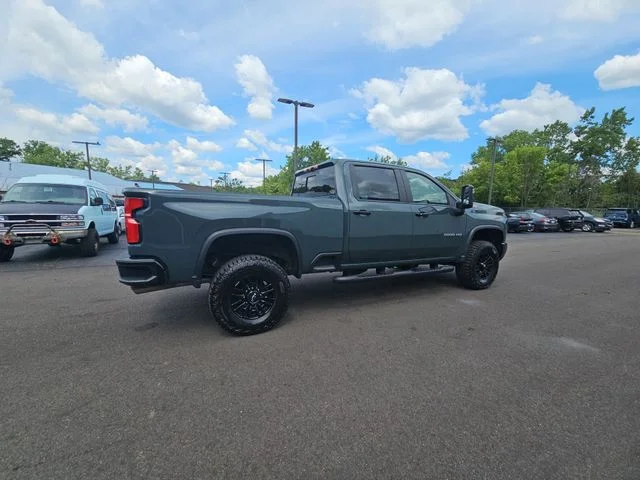 Used 2025 Gray Chevrolet ZR2 image 10