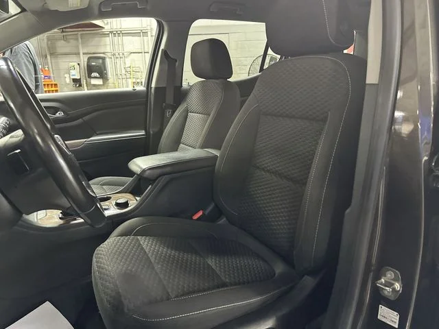 Used 2019 Gray GMC SLE-2 image 15