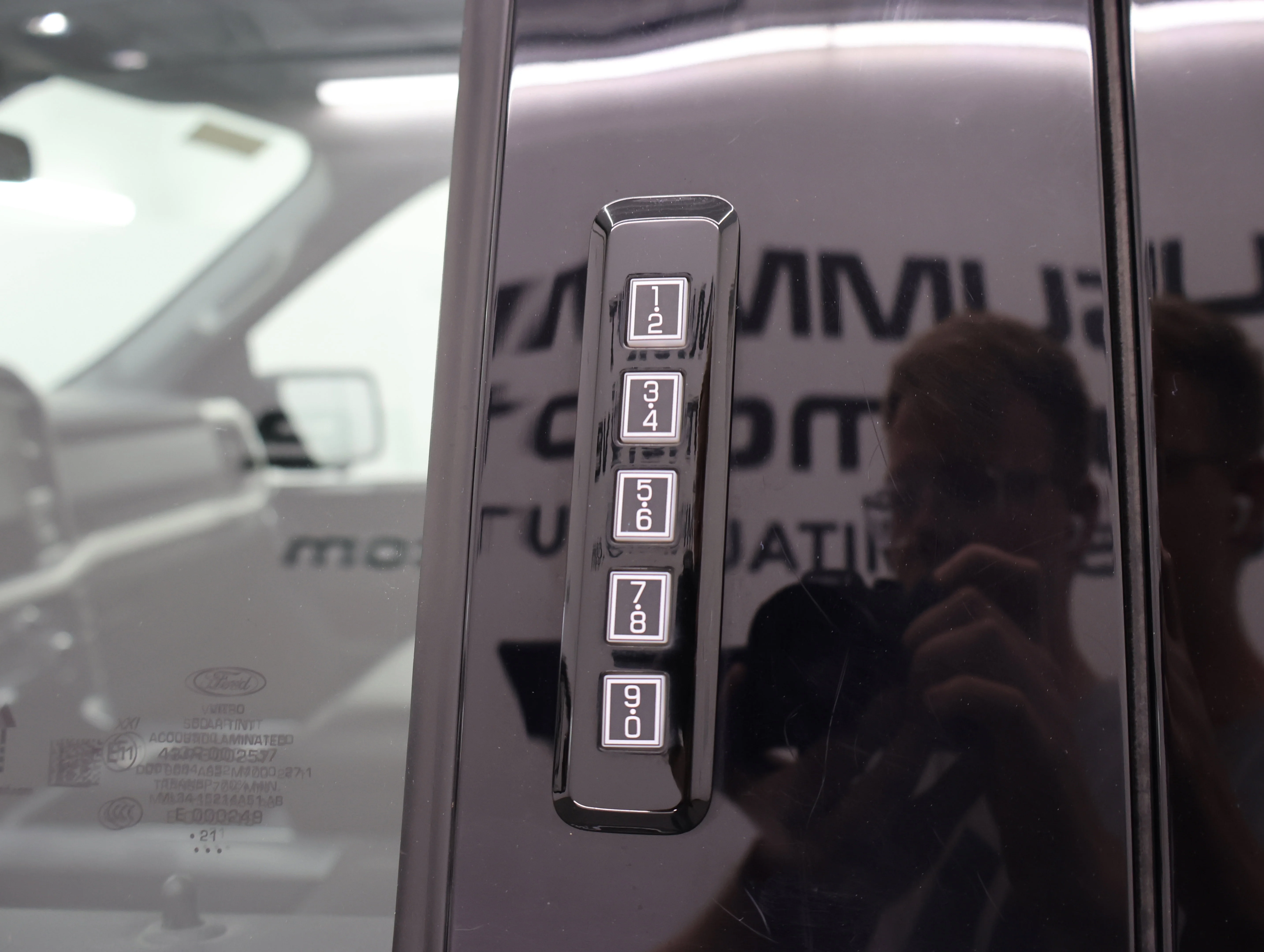 Used 2021 Guard Metallic Ford XLT image 40