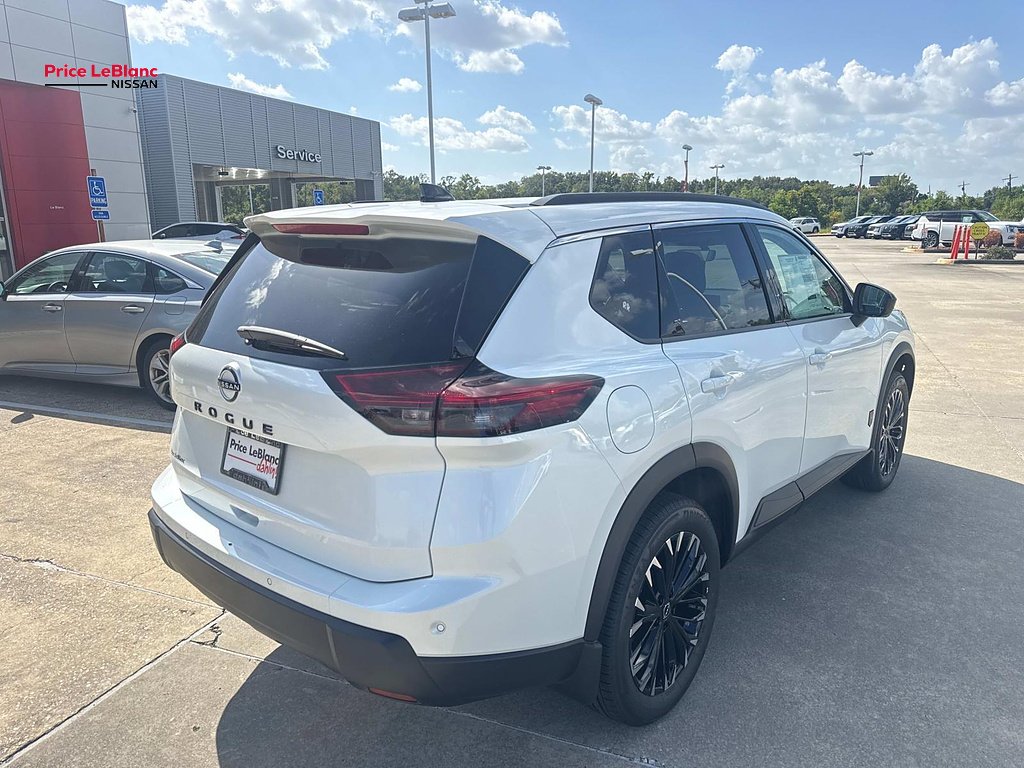 New 2026 Everest White Pearl TriCoat Nissan Dark Armor™ image 7