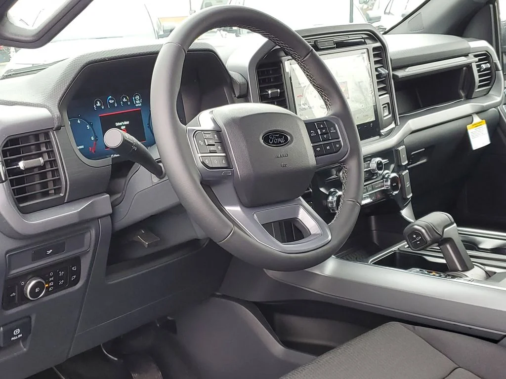 New 2026 Avalanche Ford XLT image 7