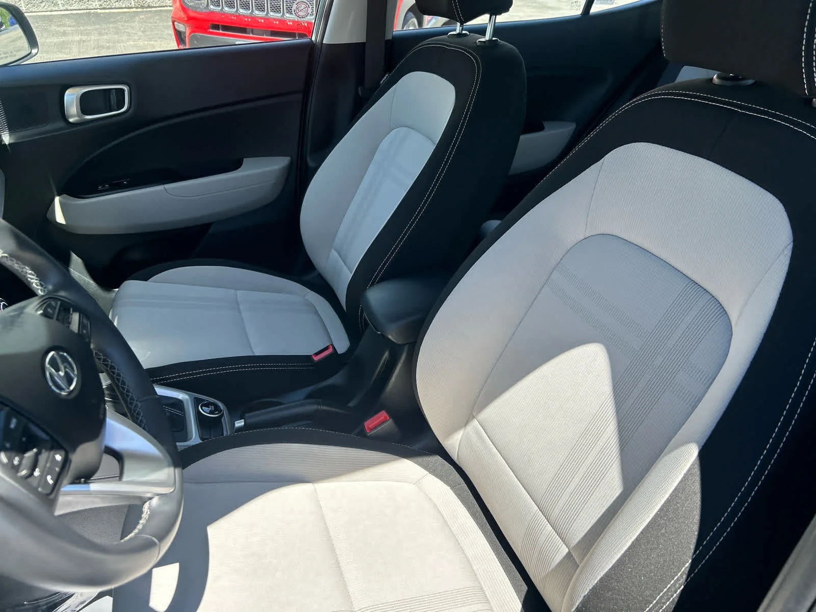 Used 2025 Mirage Green Hyundai SEL image 13