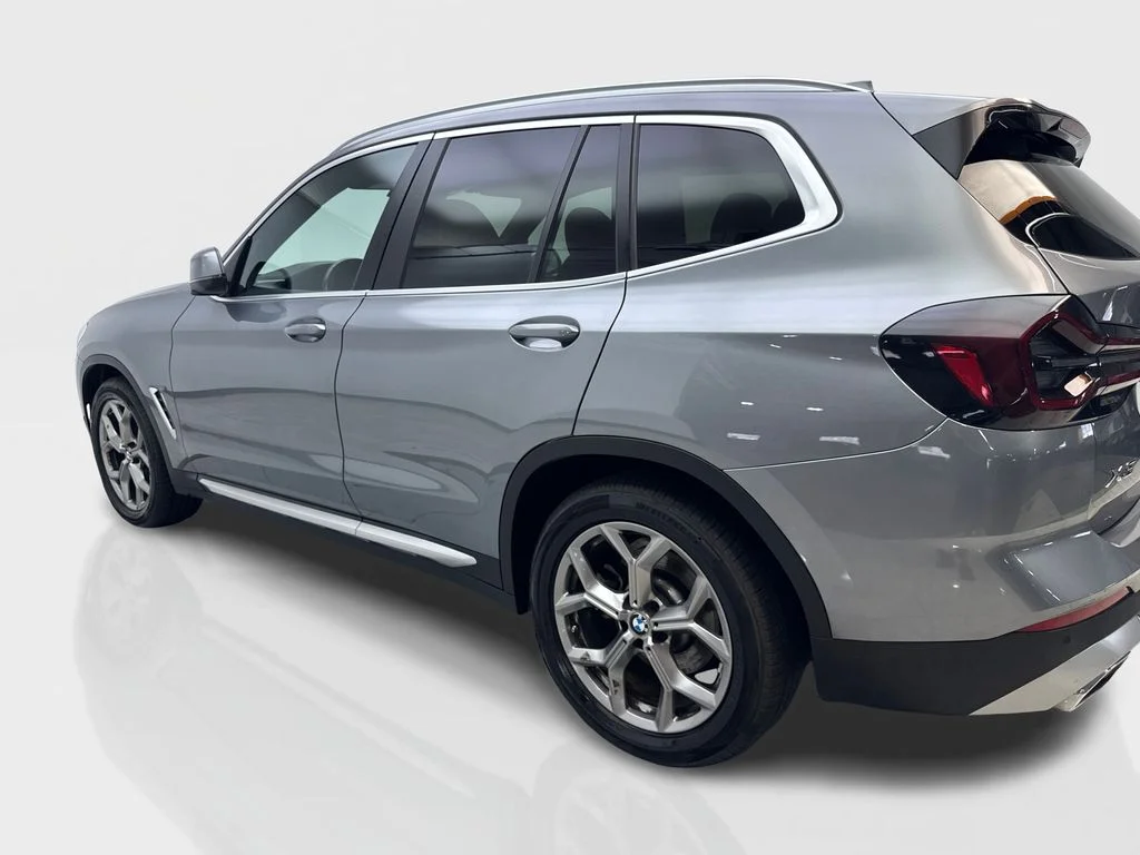 Used 2024 Gray BMW sDrive30i image 14