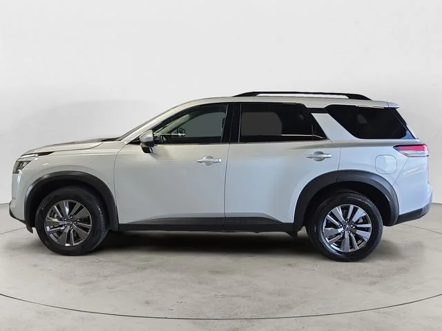 Used 2025 Silver Nissan SV image 8