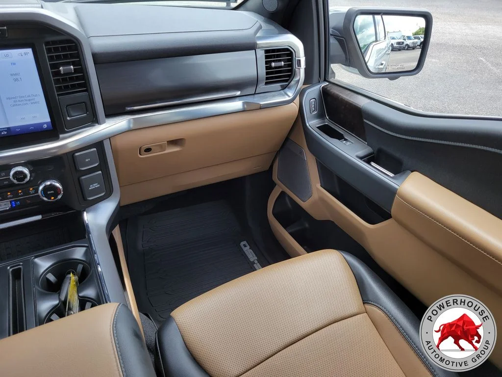 Used 2023 White Ford Lariat image 21