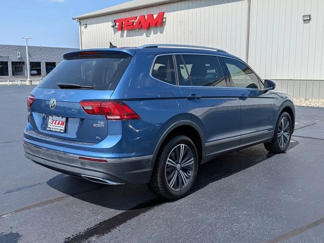 Used 2018 Blue Volkswagen 2.0T SEL image 7