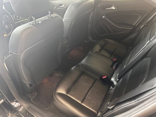 Used 2019 Black Mercedes-Benz GLA 250 image 12