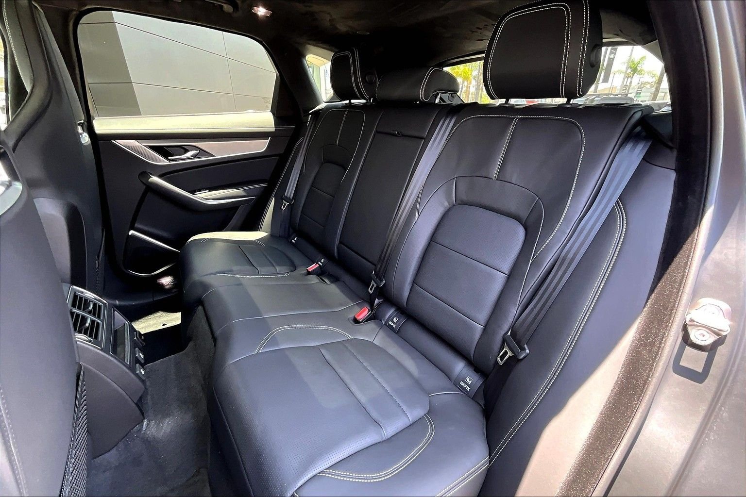 2026 Jaguar F-Pace R-Dynamic S - Photo 10