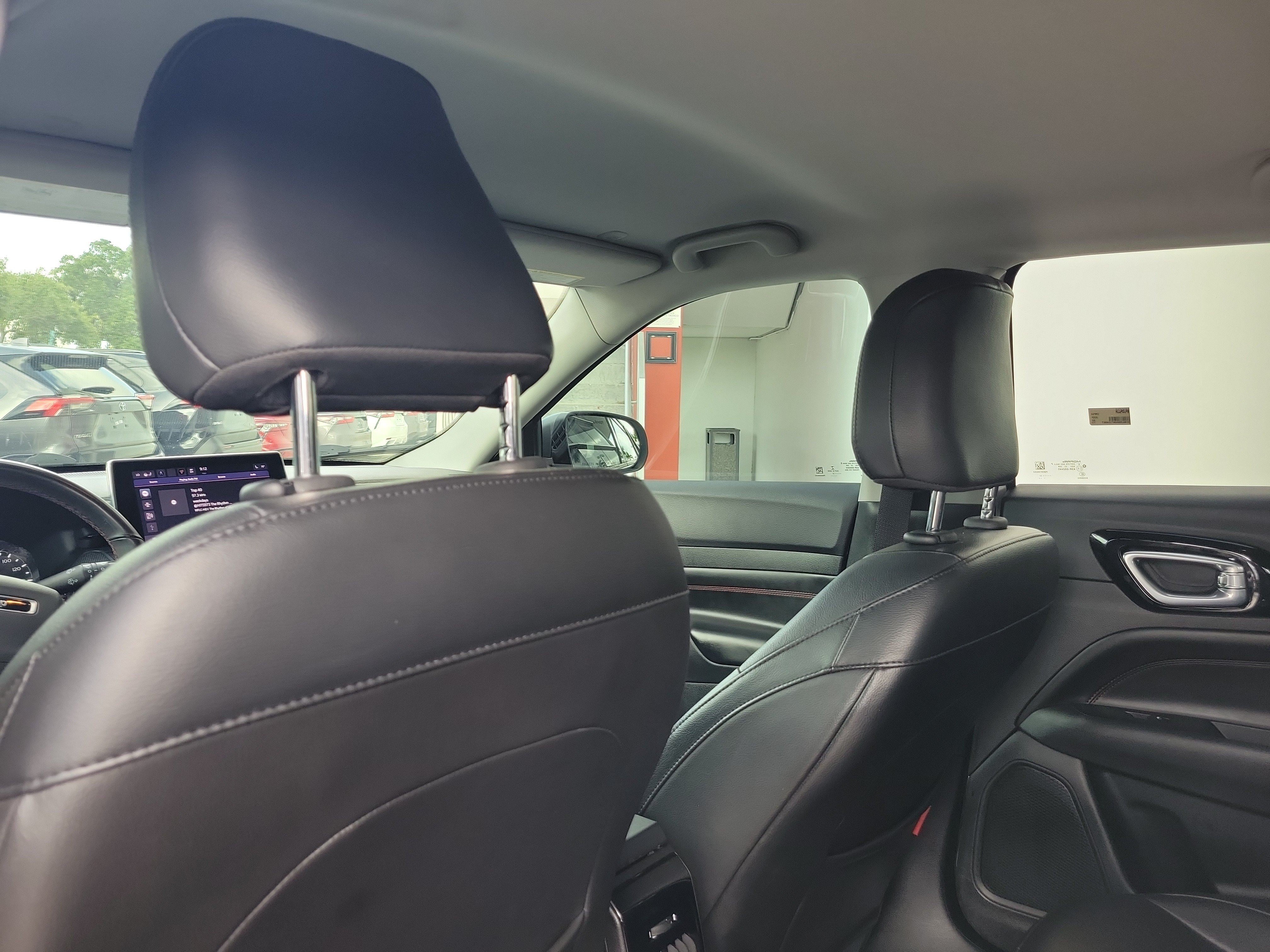 Used 2022 Bright White Clearcoat Jeep Trailhawk image 18