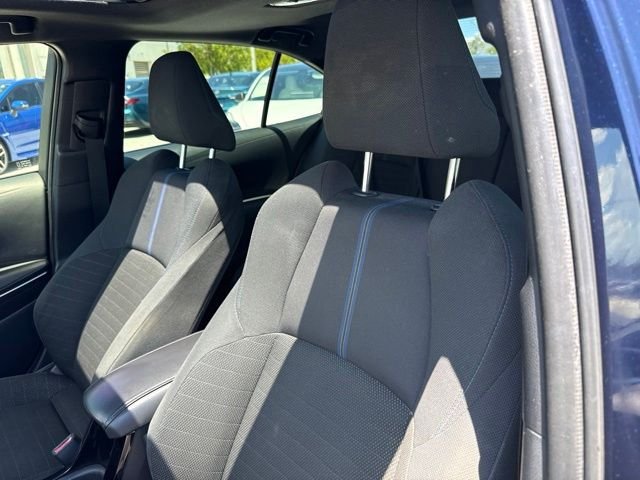 Used 2021  Toyota SE image 19