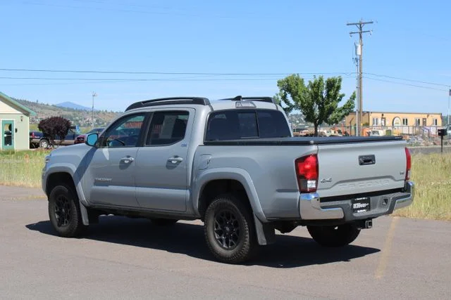 Used 2019 Silver Toyota SR5 image 3