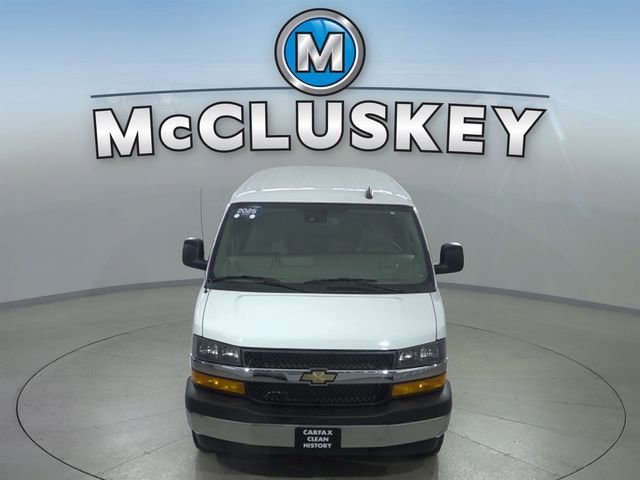 2025 Chevrolet Express Passenger LT - Photo 15