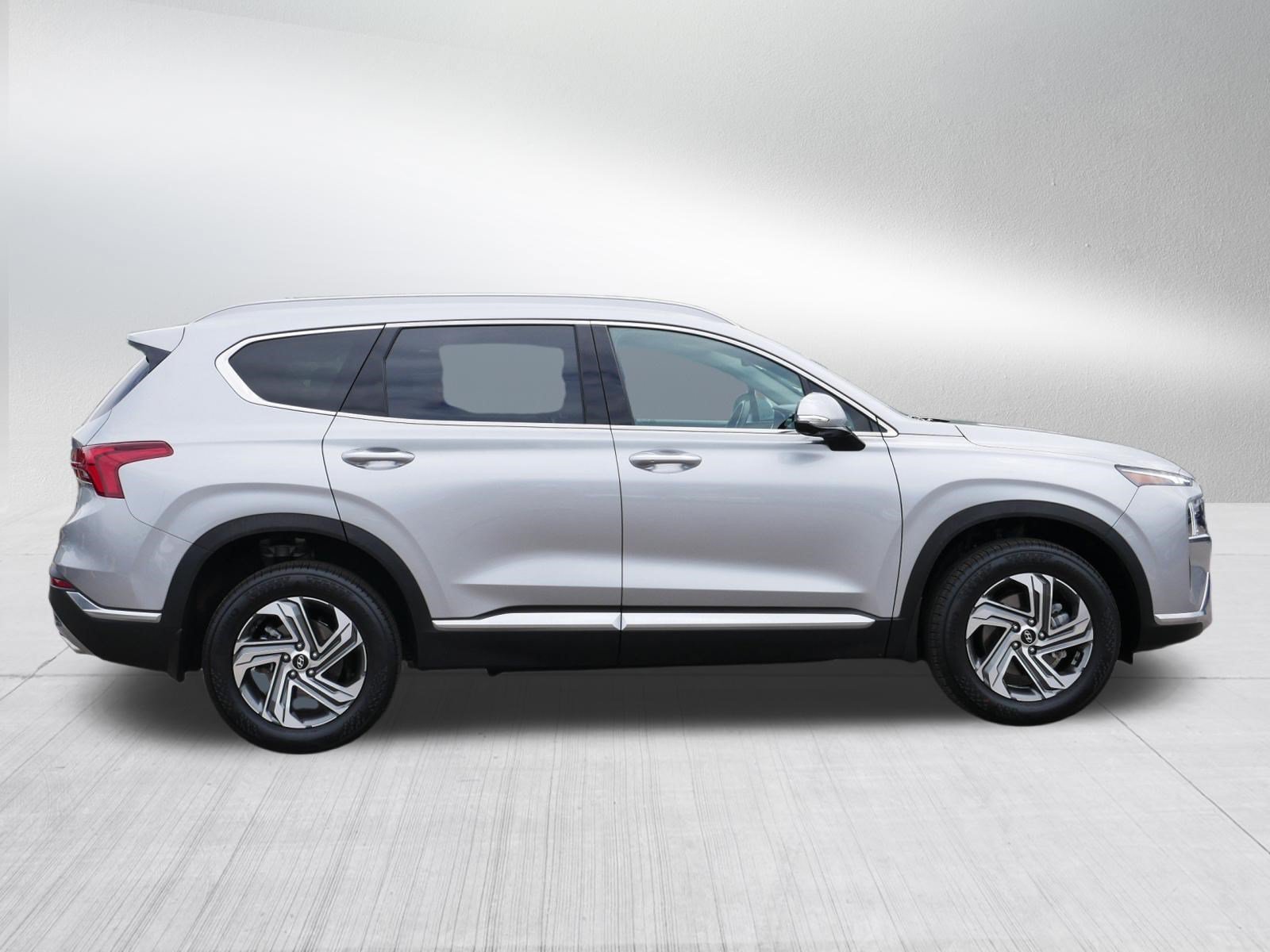 Certified Used 2023 Shimmering Silver Hyundai SEL image 8