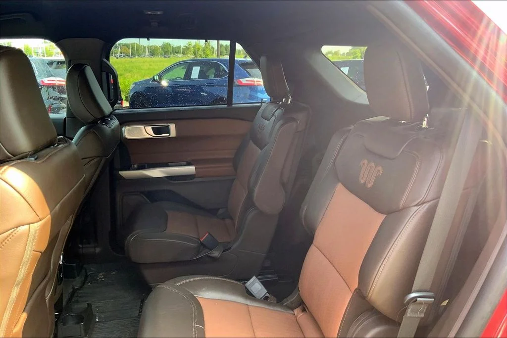 Used 2023 Red Ford King Ranch image 10