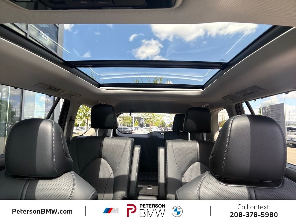 Used 2025  Toyota Limited image 34