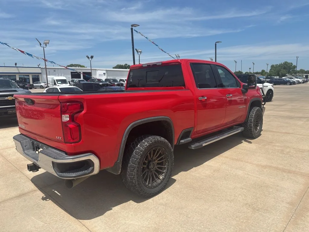 Used 2022 Red Chevrolet LTZ image 34