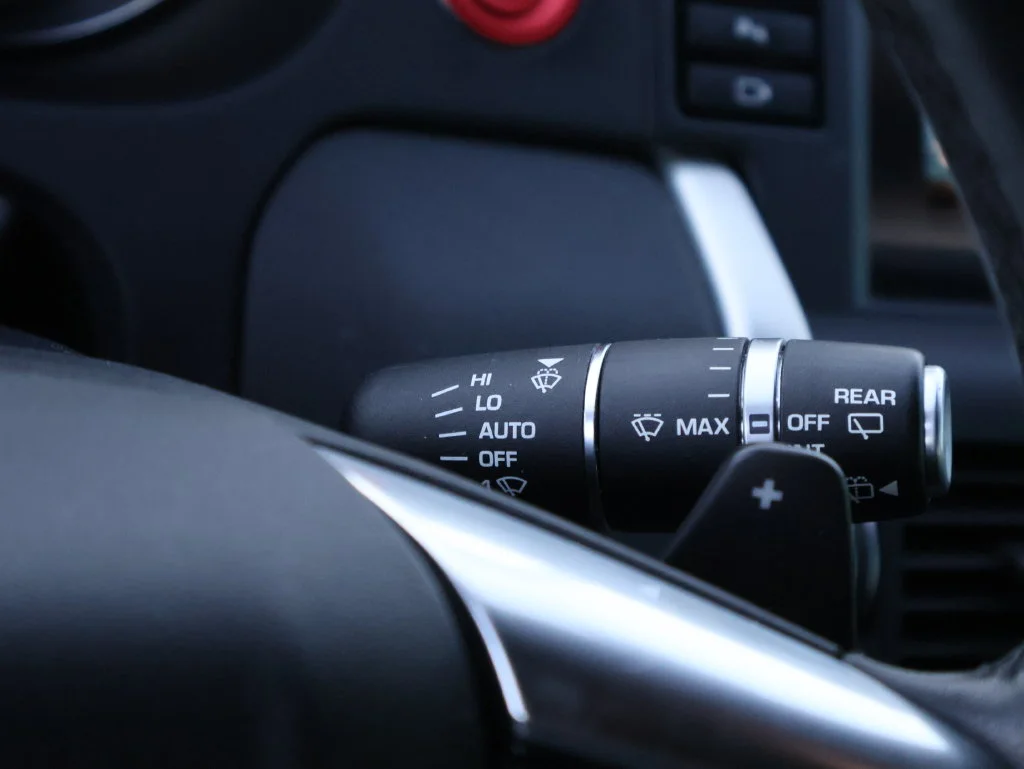Used 2019  Land Rover  image 34