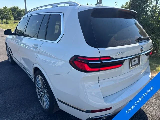 Used 2025 Alpine White BMW xDrive40i image 8