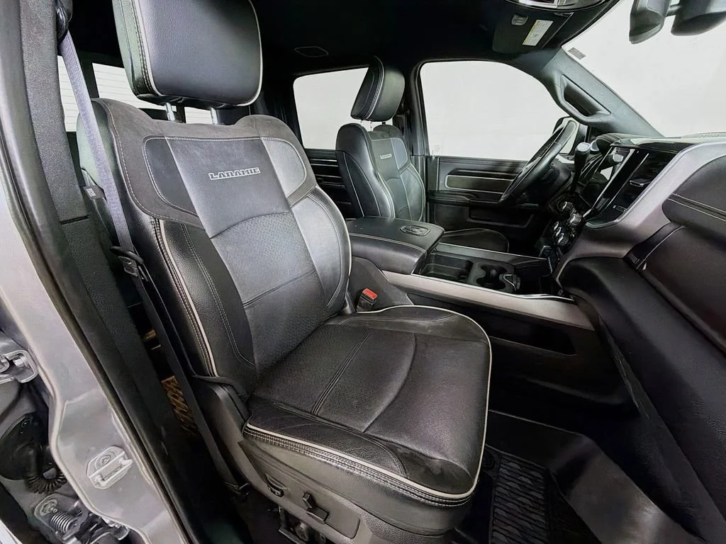 Used 2022  Ram Laramie image 25