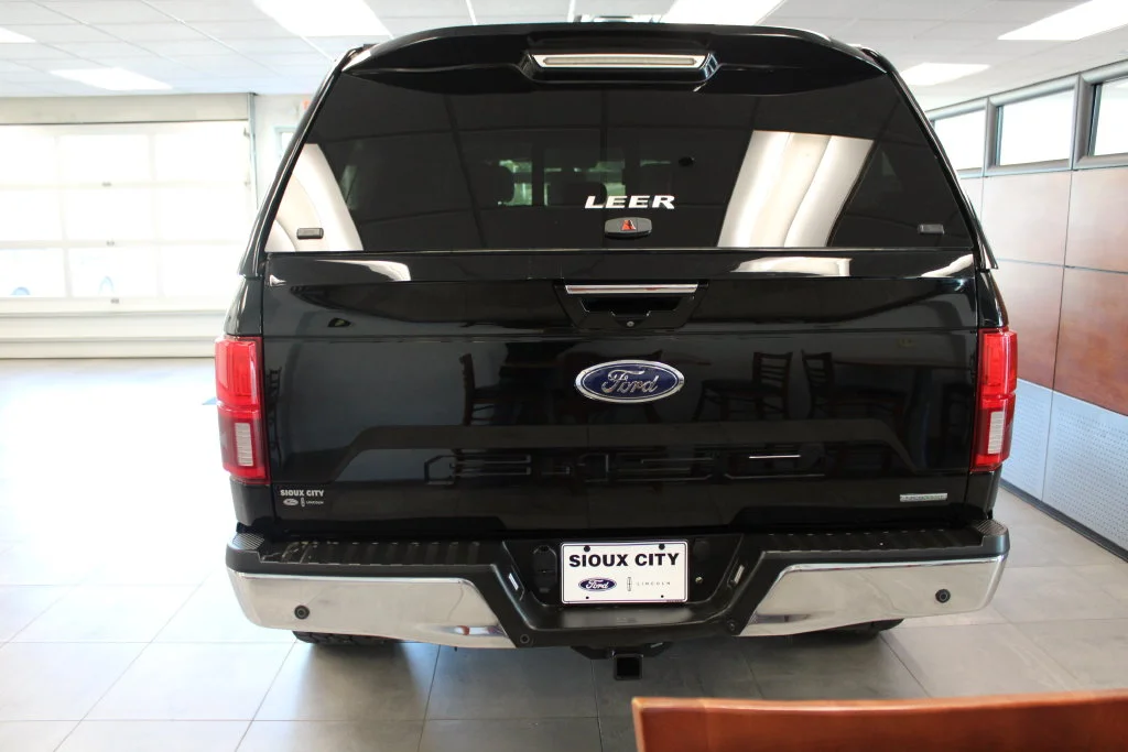 Used 2018 Shadow Black Ford Lariat image 6