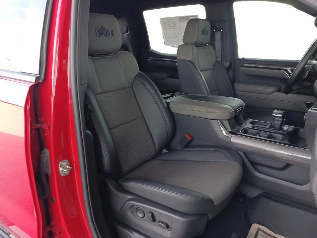Used 2024 Red Hot Chevrolet ZR2 image 28
