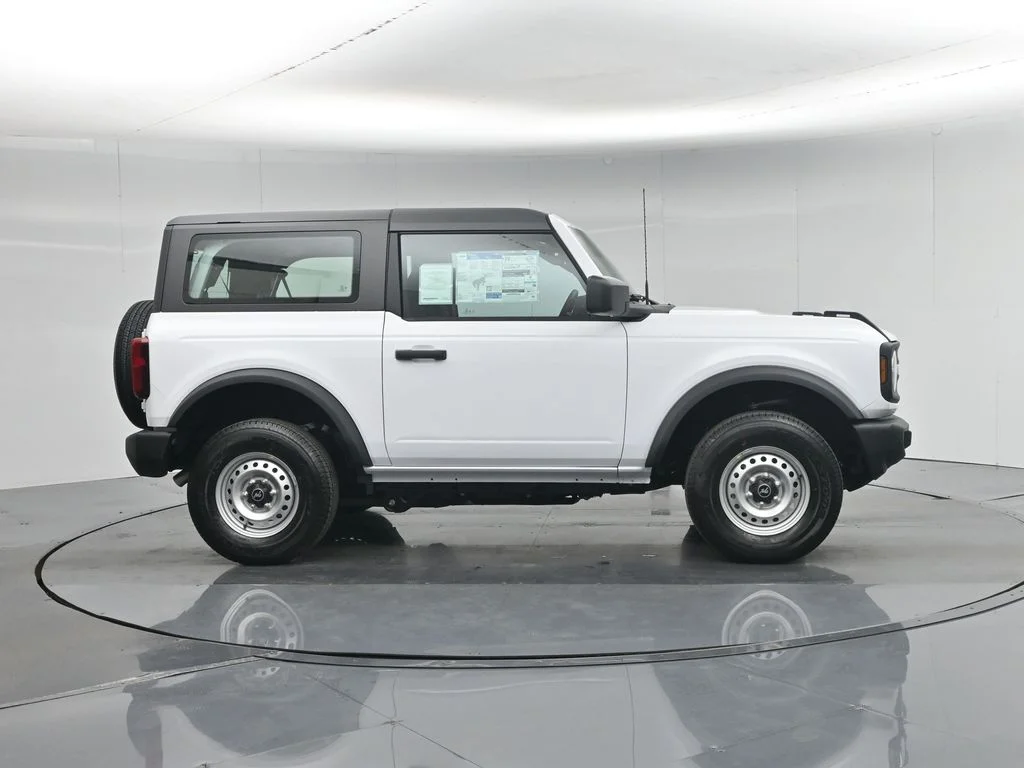 New 2026 Oxford White Ford Base image 23