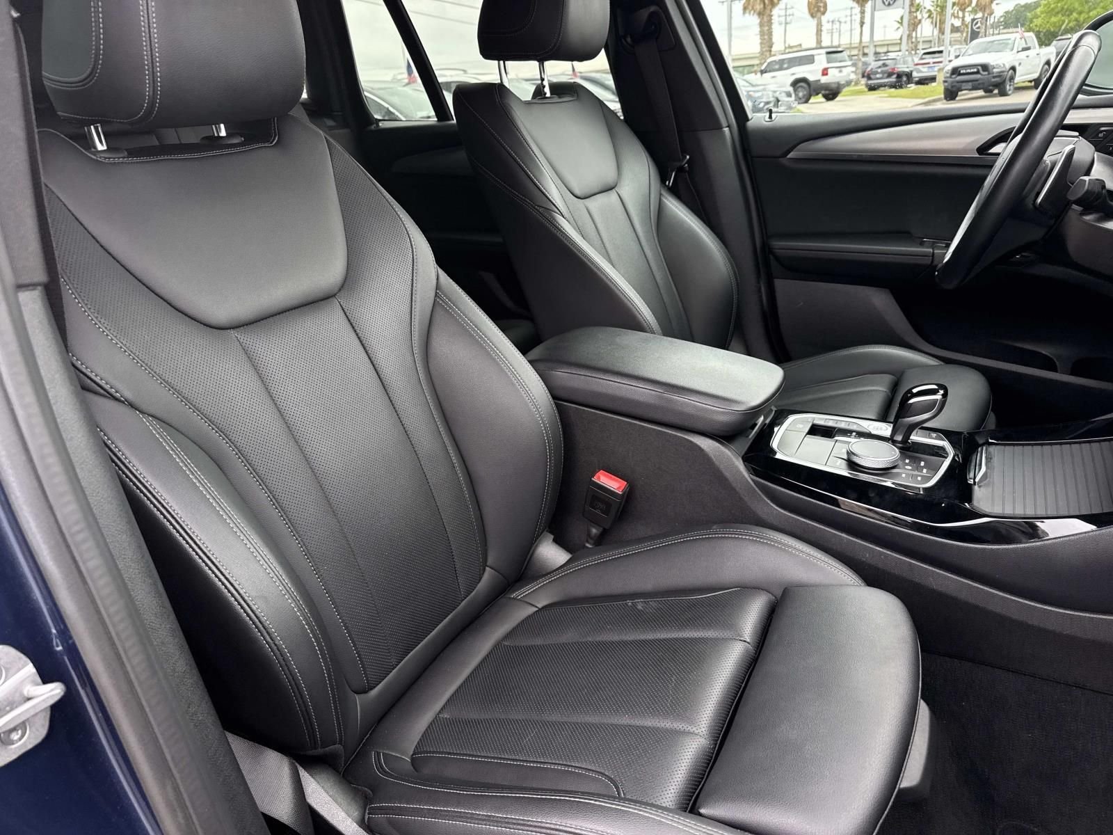 Used 2024 Blue BMW sDrive30i image 14