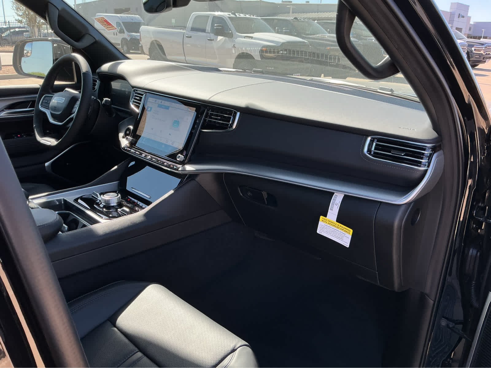 New 2026 High Gloss Black Exterior Paint Jeep Limited Reserve image 23