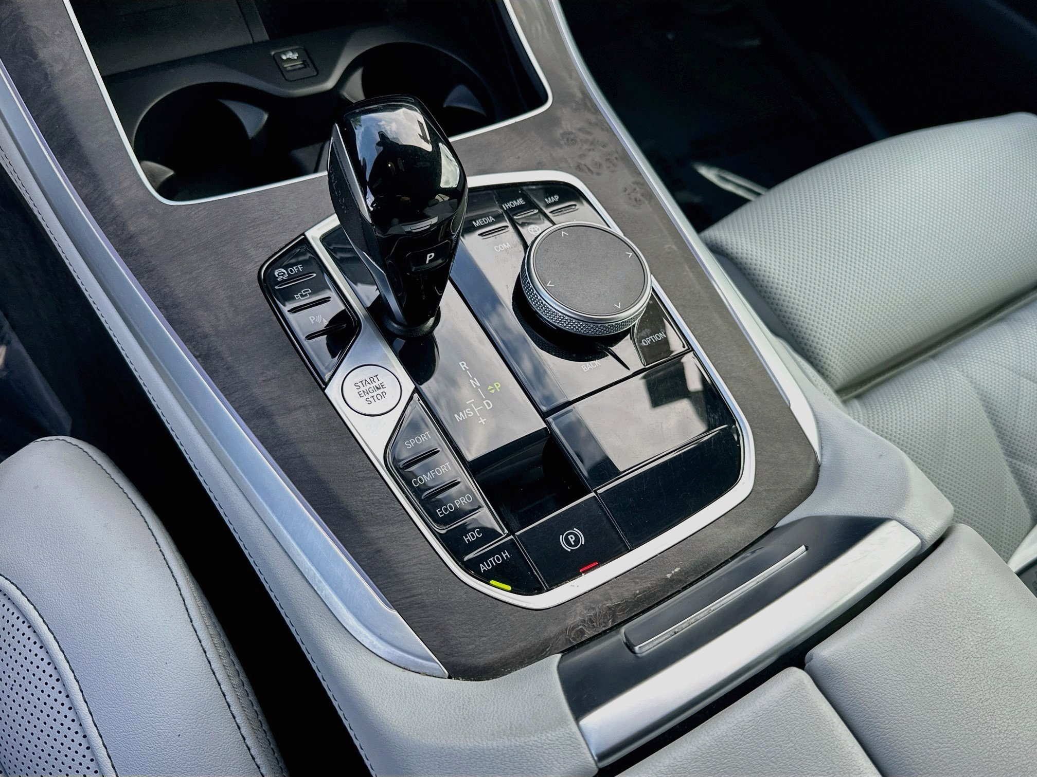 Used 2023 Phytonic Blue Metallic BMW xDrive40i image 17