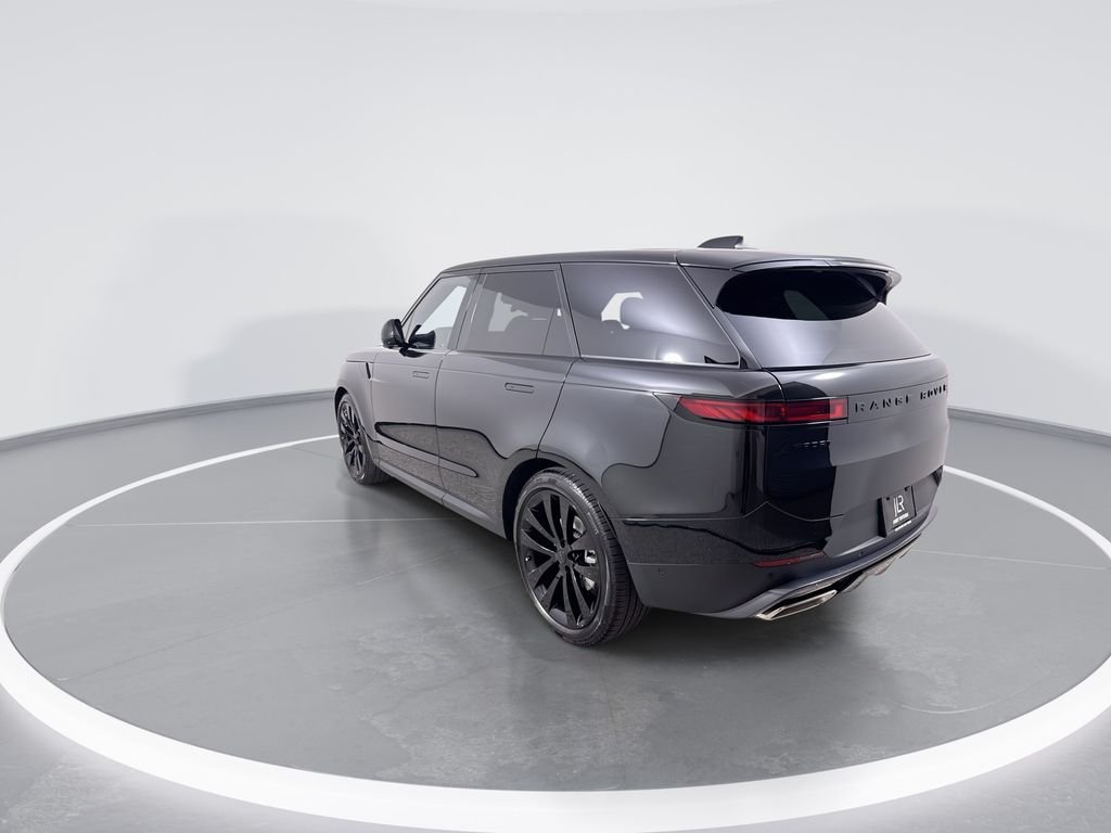 New 2026 SANTORN BLK MET Land Rover SE image 6