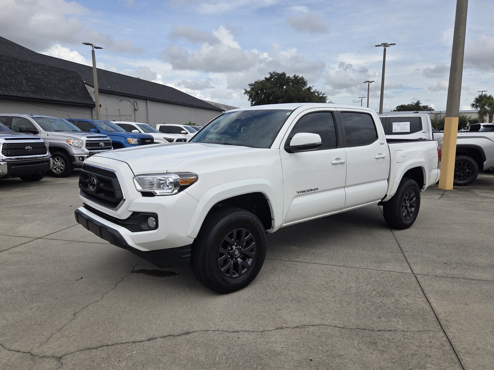 Used 2023 Ice Toyota SR5 image 2