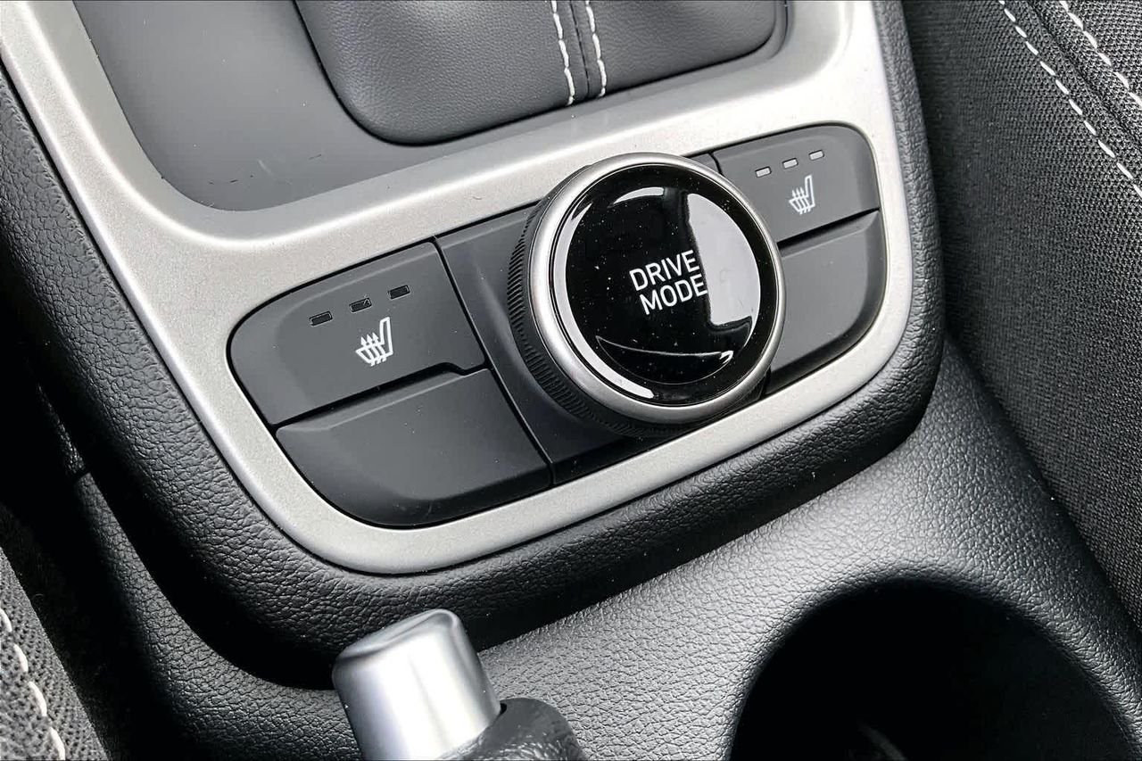 New 2026 Onyx Black Hyundai SEL image 20