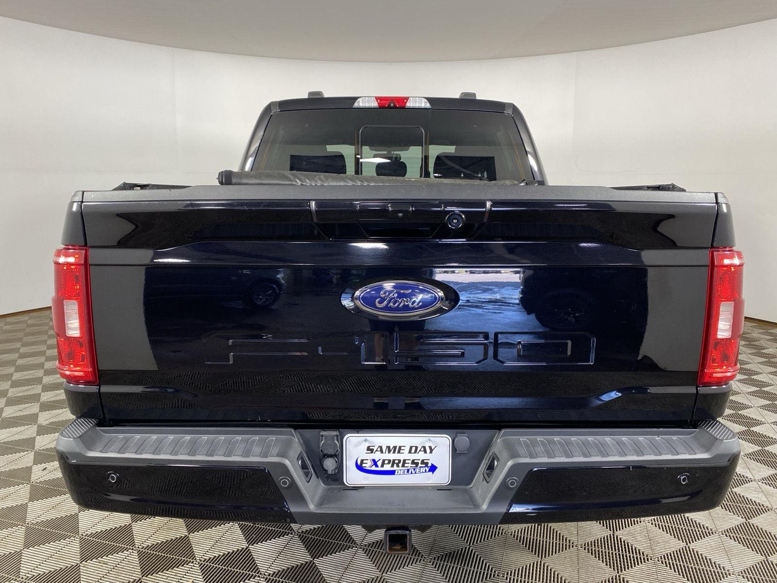 Used 2021 Black Metallic Ford XLT image 6